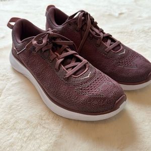 Hoka Hupana women’s 8.5. Maroon and pink. Offers welcomed!